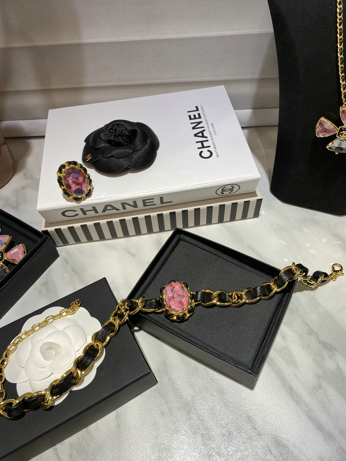 Chanel Brooch CR08