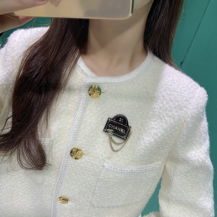 Chanel Brooch CR11