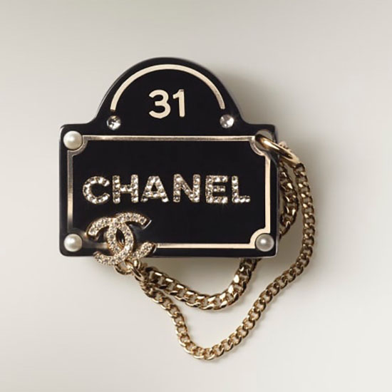 Chanel Brooch CR11