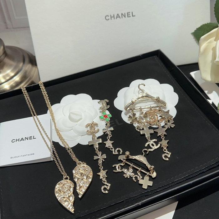 Chanel Earrings CE32