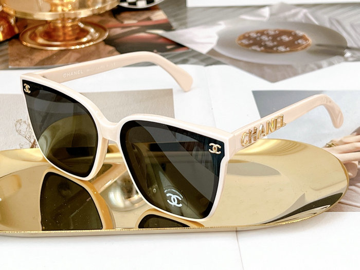 Chanel Sunglasses SCH5421