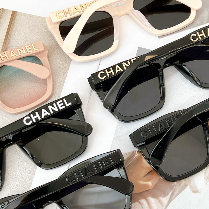 Chanel Sunglasses SCH5421