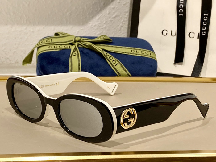 Gucci Sunglasses SGG0517S