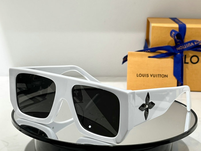 Louis Vuitton Sunglasses SZ2615W