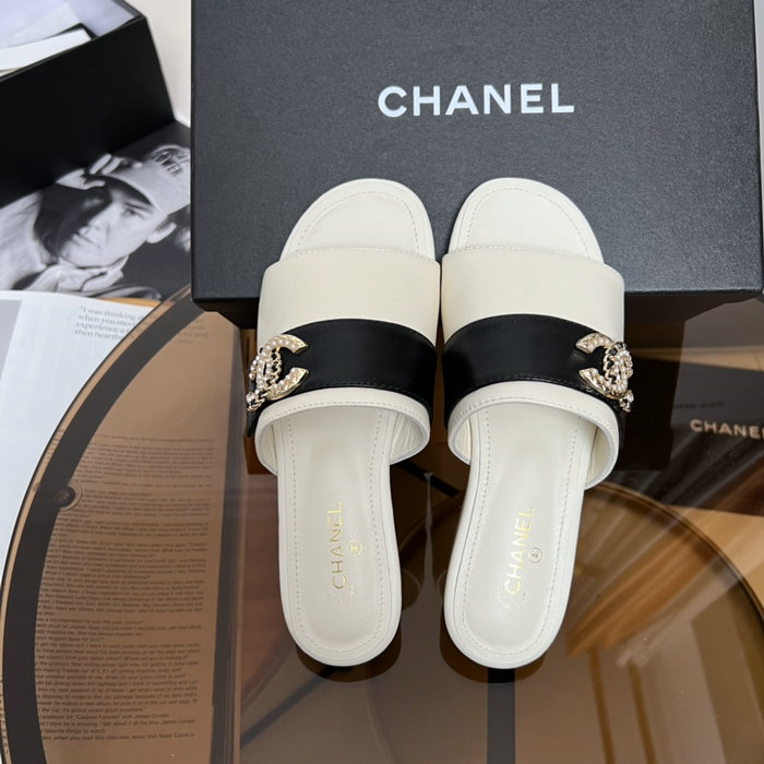 Chanel Slippers CS03172