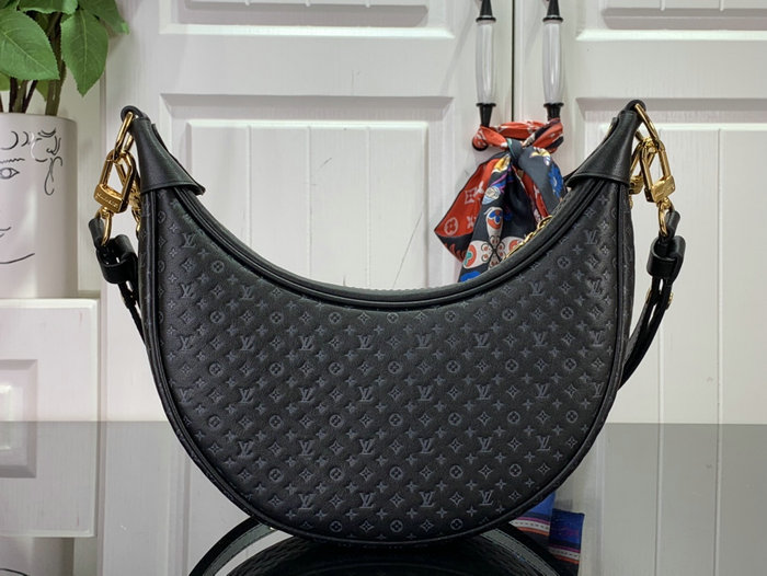 Louis Vuitton Loop Black M22594