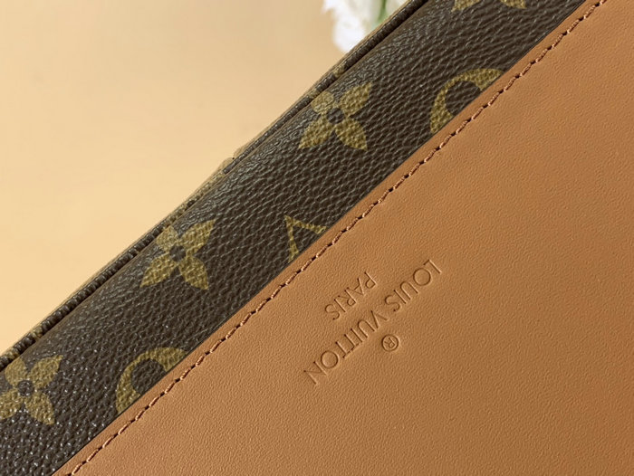 Louis Vuitton Marceau Camel M46126