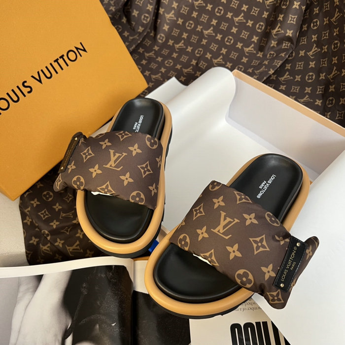 Louis Vuitton Slippers LS03174