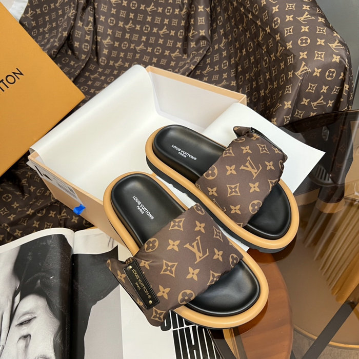 Louis Vuitton Slippers LS03174