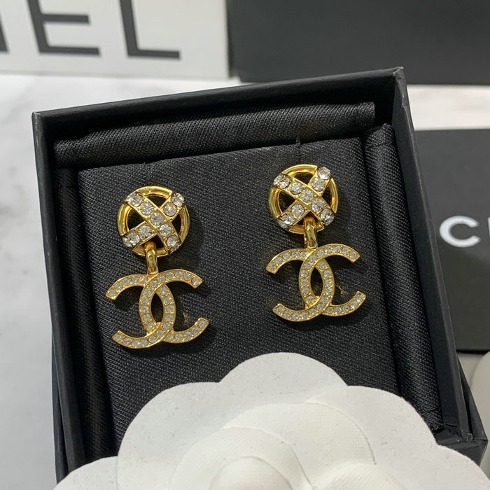 Chanel Earrings CE40