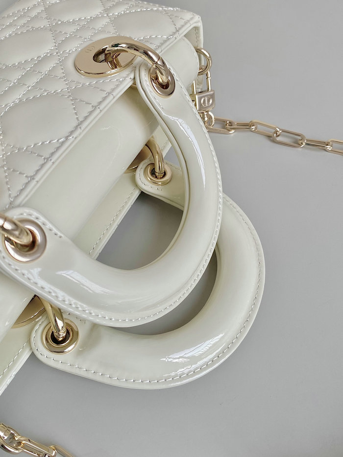 Small LADY Patent D-JOY BAG White D3380