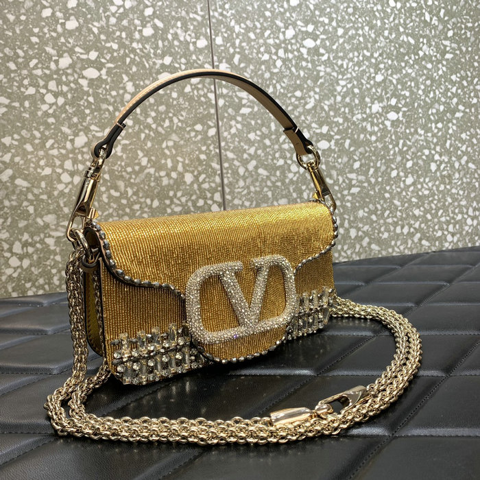 Valentino Garavani Small VLOGO Signature Shoulder Bag V5032