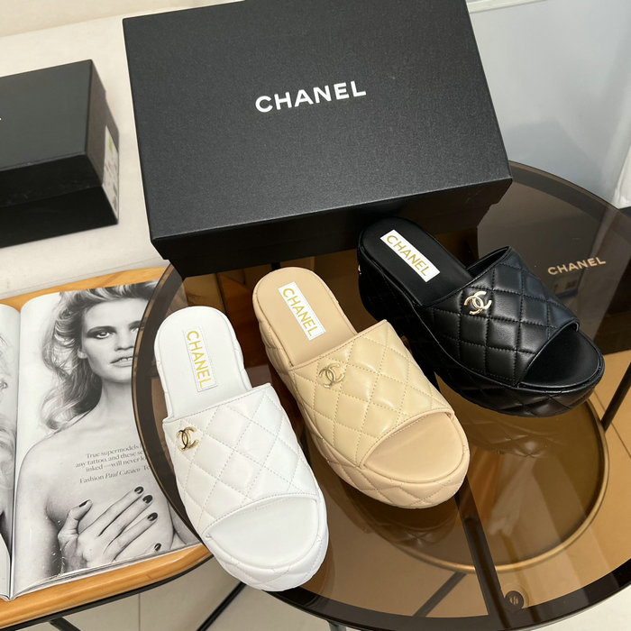 Chanel Slides CS04045