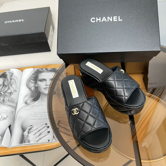 Chanel Slides CS04045