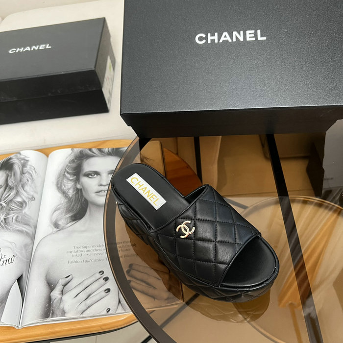 Chanel Slides CS04045