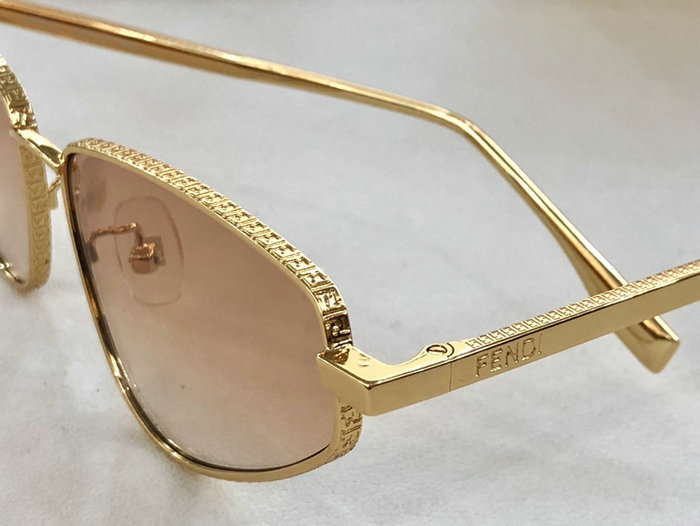 Fendi Sunglasses FSG04032