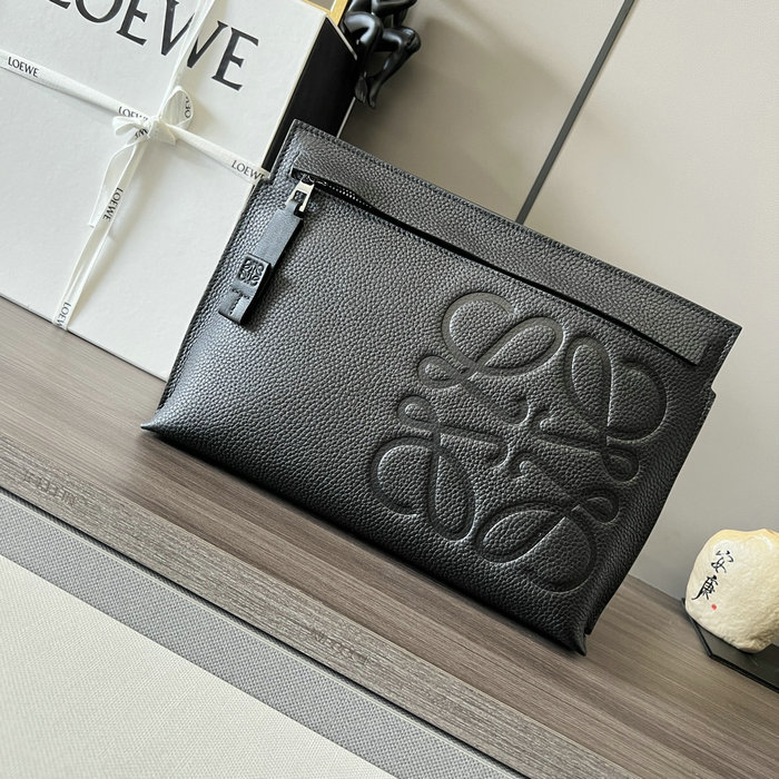 Loewe Calfskin pouch black L11038