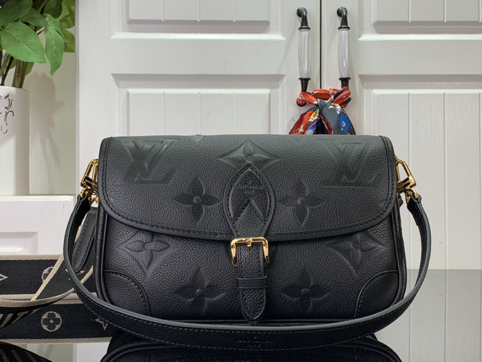 Louis Vuitton Diane Black M46386