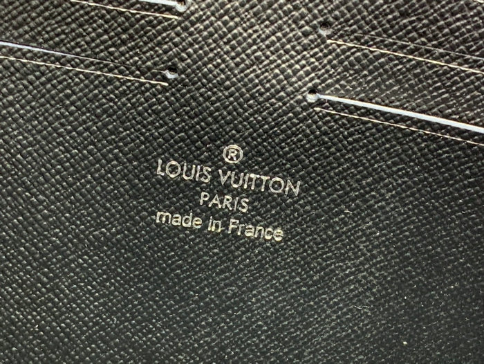 Louis Vuitton Pochette Kasai M82076