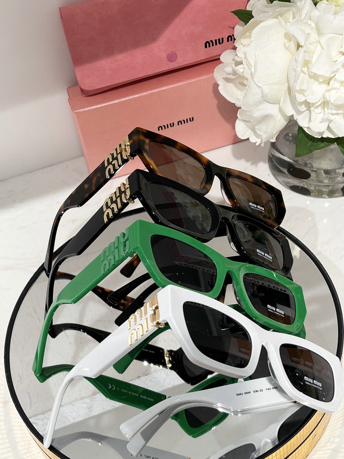 Miu Miu Sunglasses MSG04031