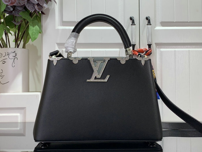 Louis Vuitton Smooth Leather Capucines BB Black M48865