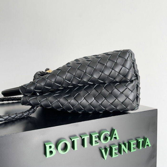 Bottega Veneta Medium Andiamo Tote Bag Black B743572