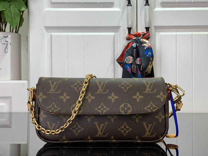 Louis Vuitton Ivy Wallet On Chain Bag M81911