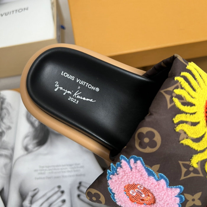 Louis Vuitton Slides SIL042103