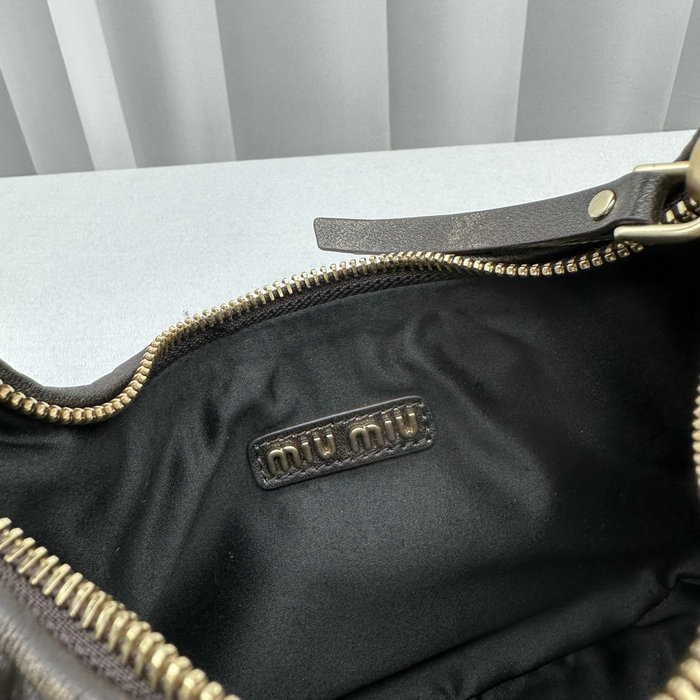 Miu Miu Wander Hobo Bag Black M5518