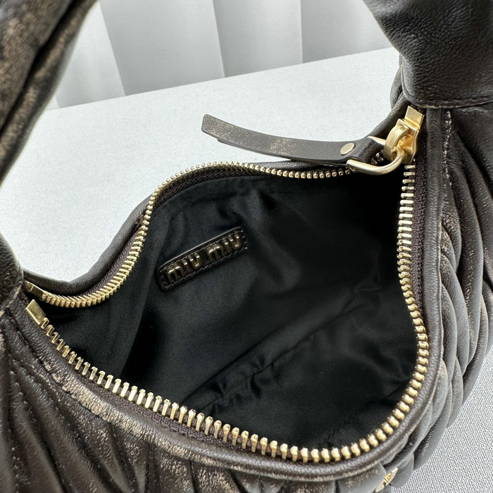 Miu Miu Wander Hobo Bag Black M5518