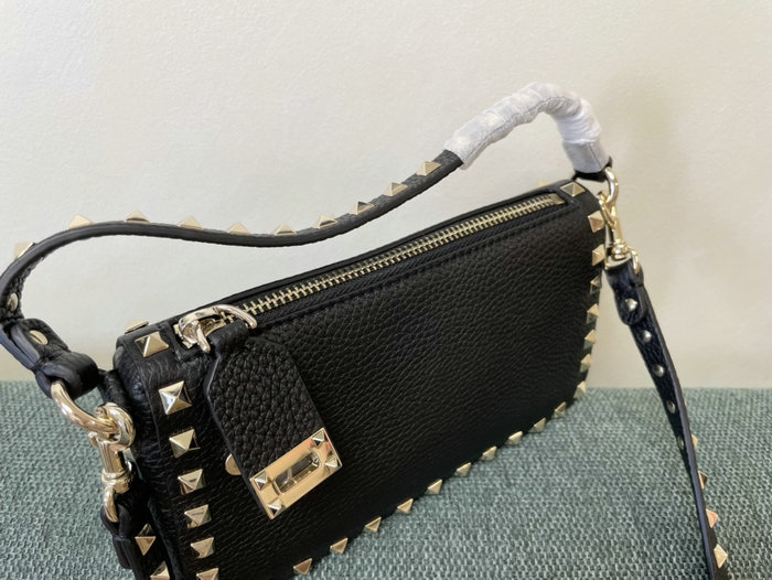 Valentino Garavani Rockstud Leather Shoulder Bag Black V5500