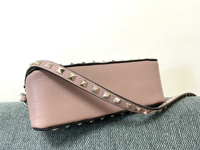 Valentino Garavani Rockstud Leather Shoulder Bag Pink V5500