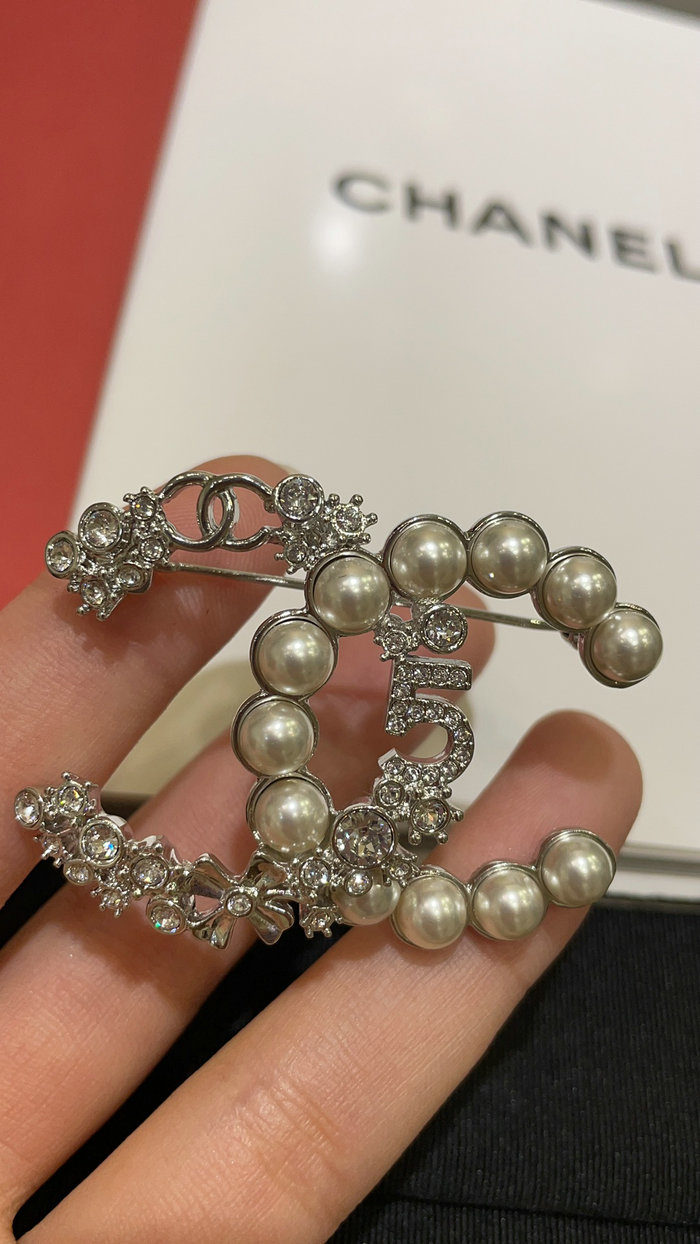 Chanel Brooch CR15