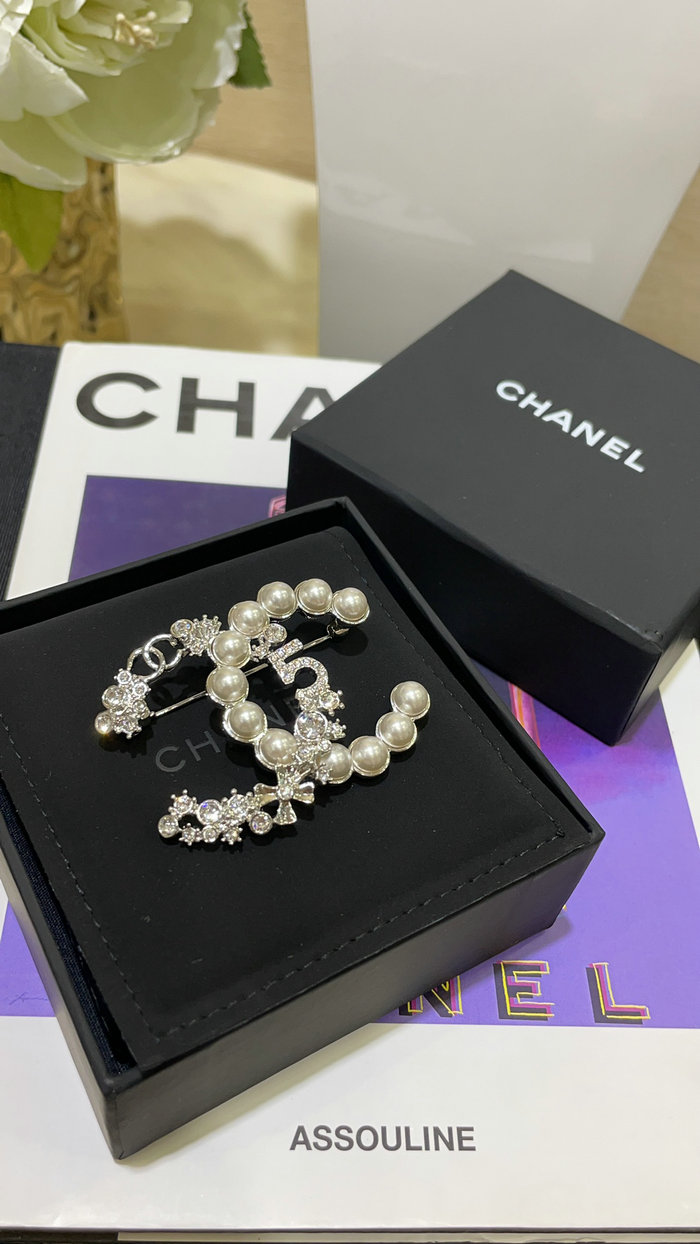 Chanel Brooch CR15