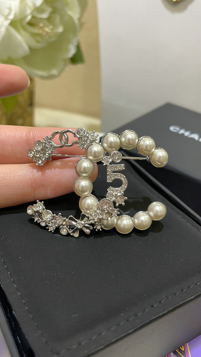 Chanel Brooch CR15