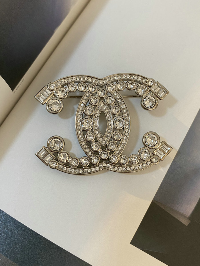 Chanel Brooch CR16