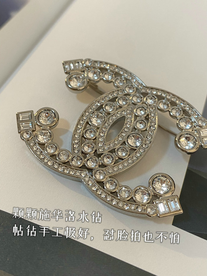 Chanel Brooch CR16