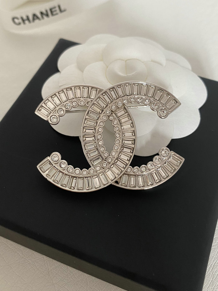 Chanel Brooch CR17