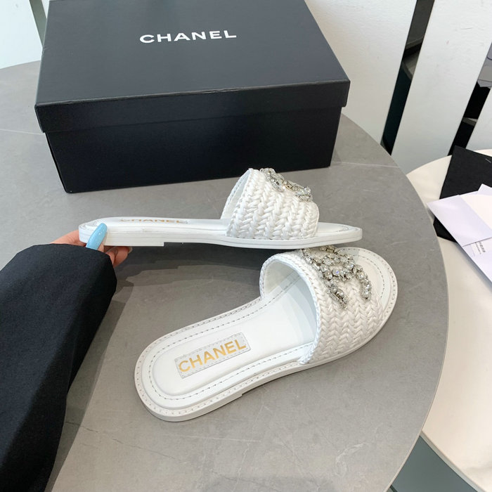 Chanel Slides SDC043001