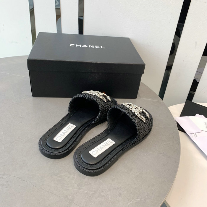 Chanel Slides SDC043002