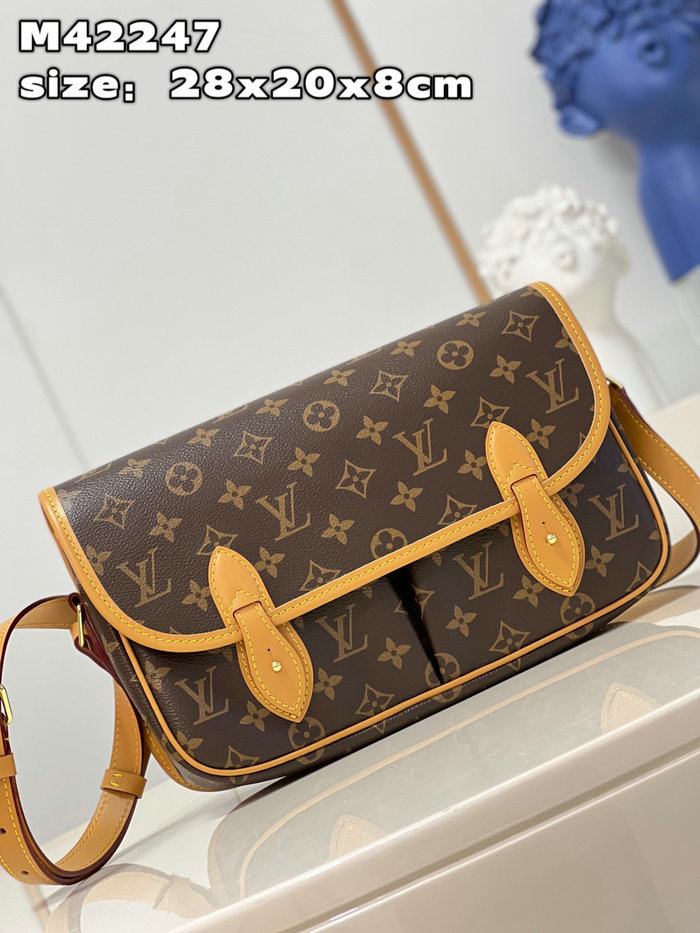 Louis Vuitton Gibeciere MM M42247