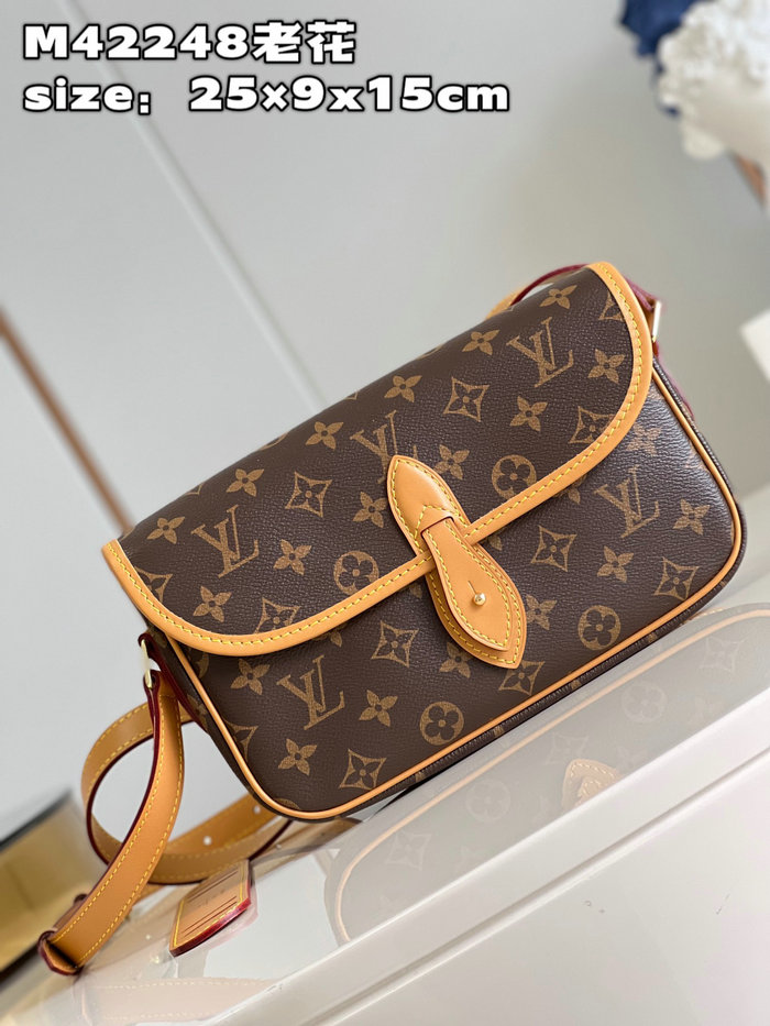 Louis Vuitton Gibeciere PM M42248