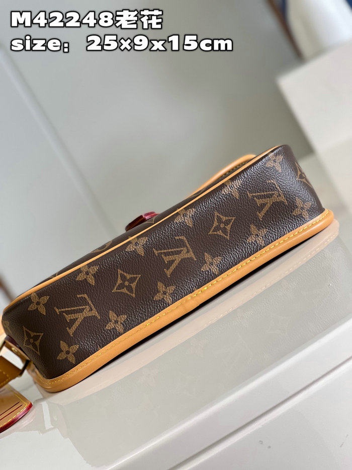 Louis Vuitton Gibeciere PM M42248