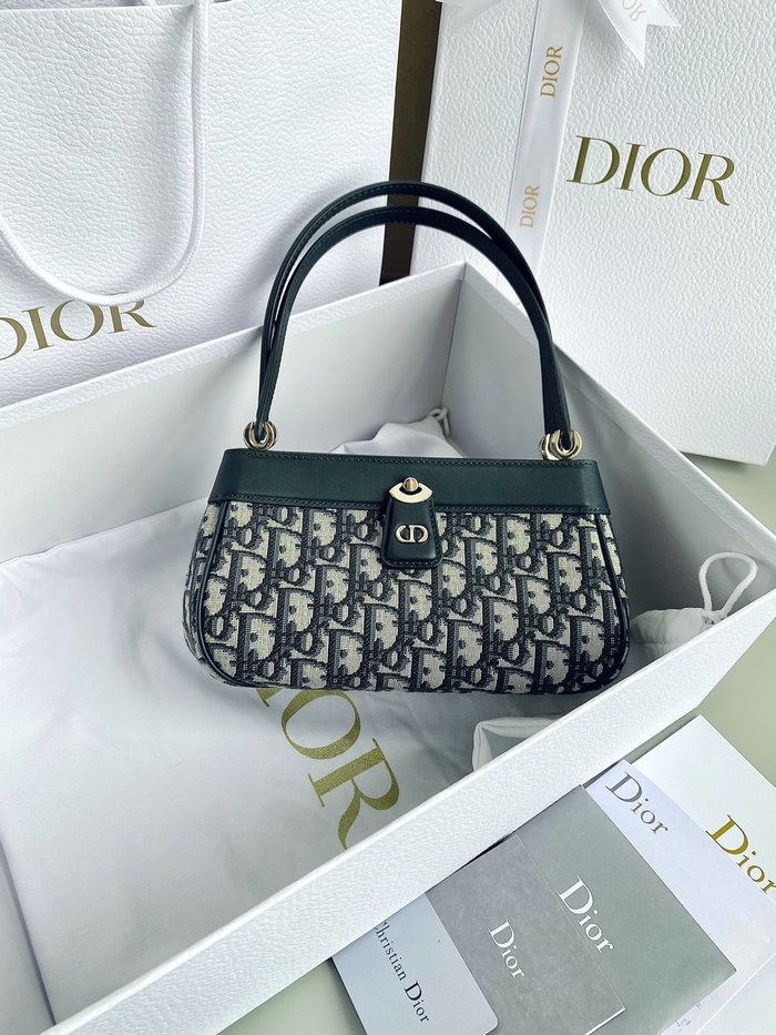 Small Dior Key Bag D6098