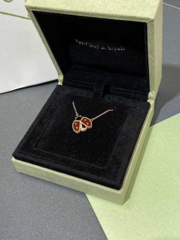 Van Cleef & Arpels Necklace VN13