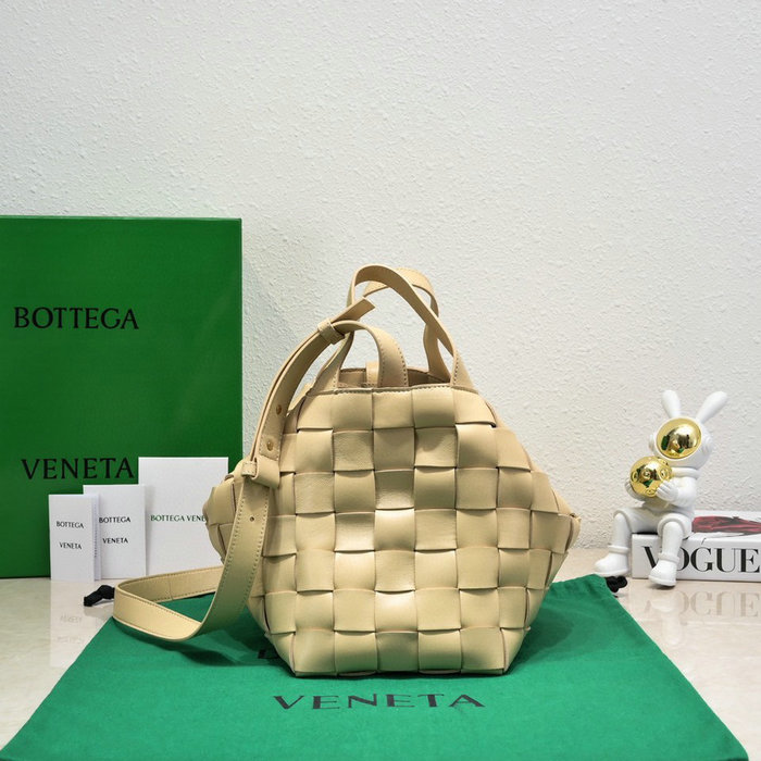 Bottega Veneta Bowling Cassette Bag Beige B730327