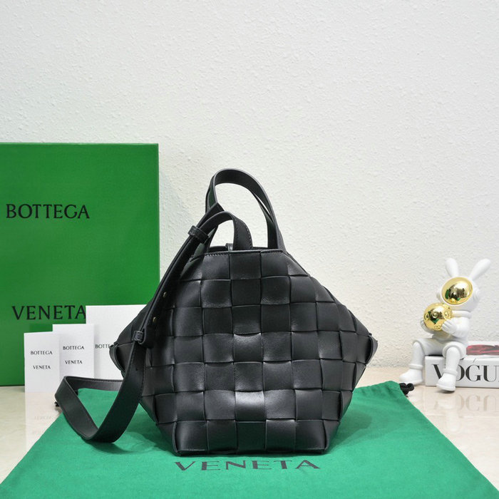 Bottega Veneta Bowling Cassette Bag Black B730327