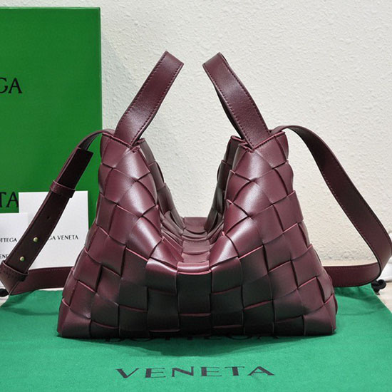 Bottega Veneta Bowling Cassette Bag Burgundy B730327