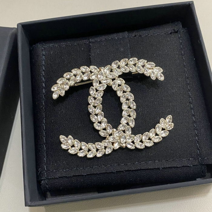 Chanel Brooch CR18