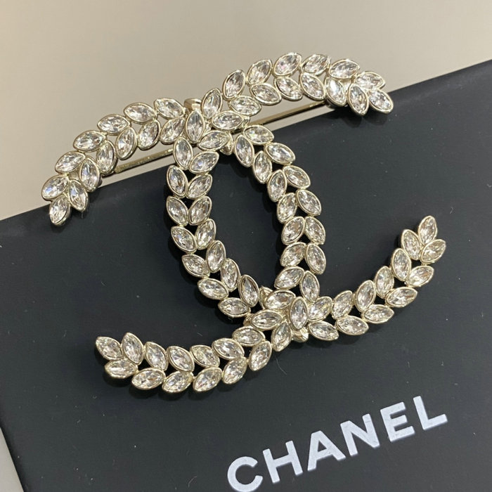 Chanel Brooch CR18